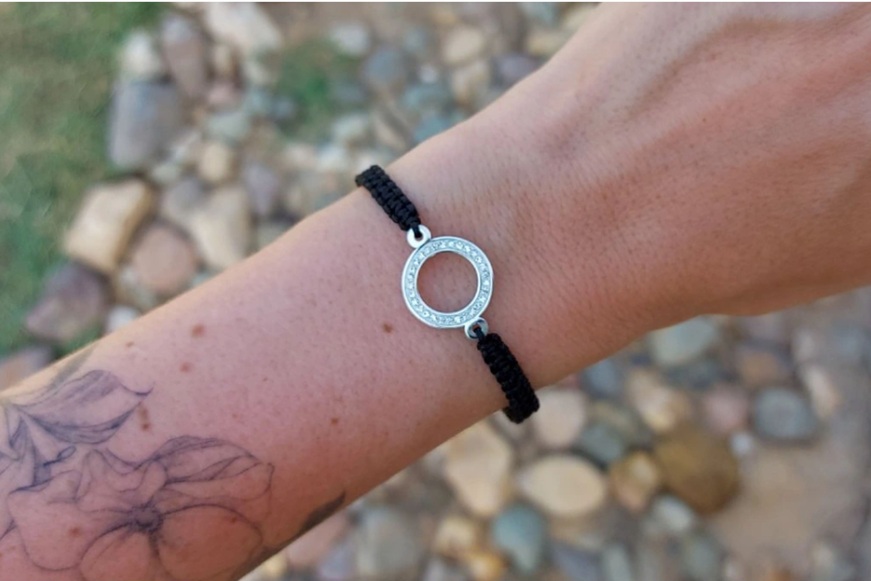 naramek luxusni karma na zapesti